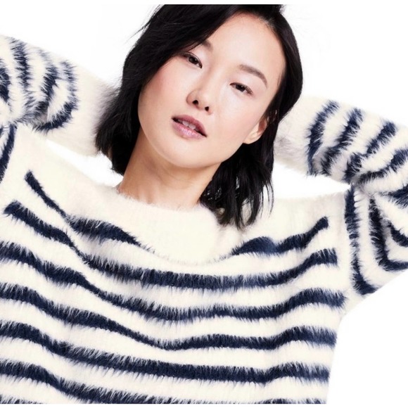 Size M Women's Fuzzy Knit Sweatshirt - La Ligne x Target #2133 - Picture 9 of 11